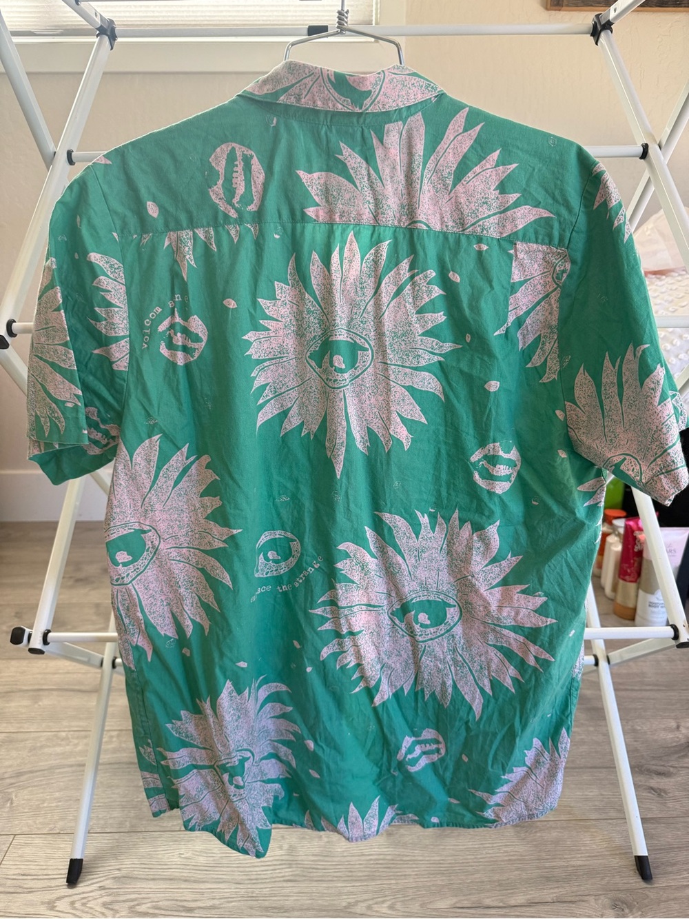 Sarah Cameron Short-Sleeve Button-Up Volcom Shirt - Picture 3 of 5